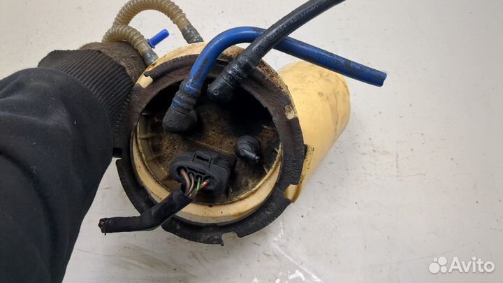 Насос топливный электрический Volkswagen Touareg, 2009