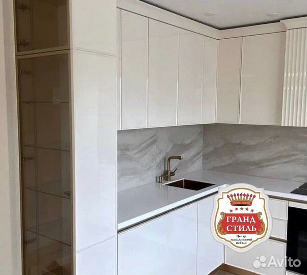 Кухня на заказ с фасадами вельвет