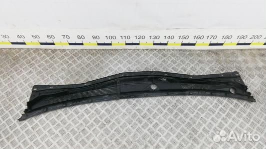 Накладка декоративная (жабо, дождевик) mitsubishi