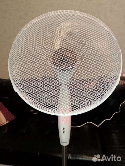 Вентилятор напольный с пультом ду