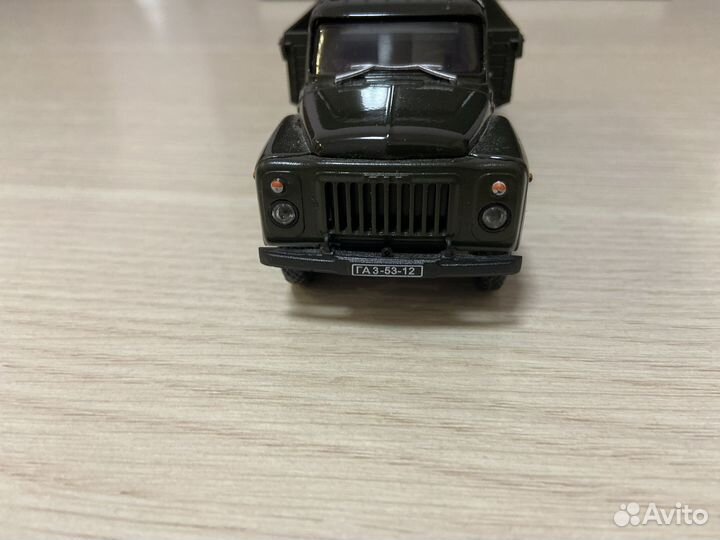 Масштабная модель газ-53-12