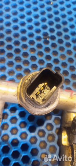 Рейка топливная (рампа) Peugeot 508