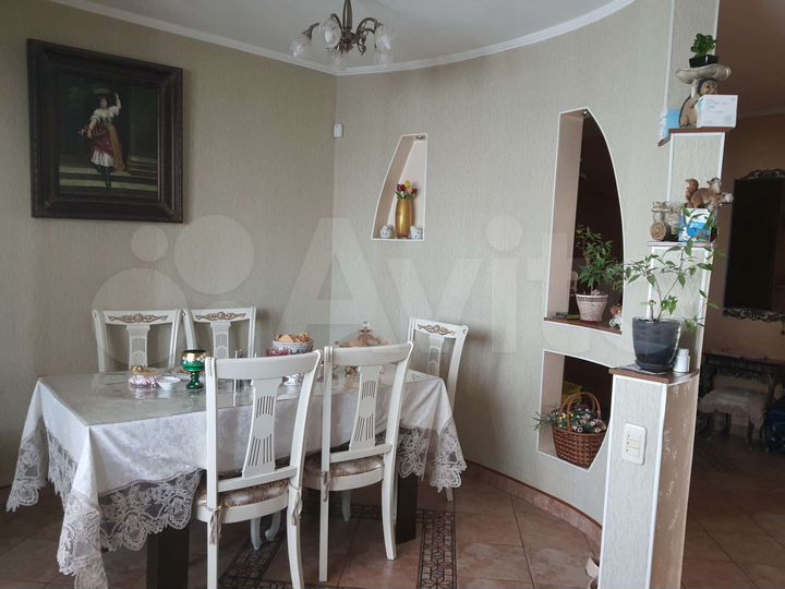 3-к. квартира, 110 м², 5/10 эт.