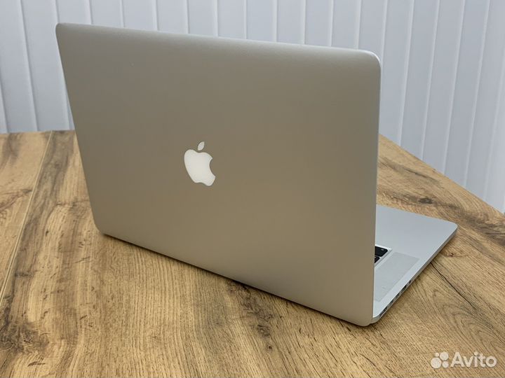 MacBook Pro 15 Retina i7/8/256 Gb + Photoshop