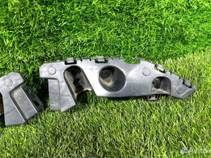 Крепление бампера переднее Chevrolet Orlando J309