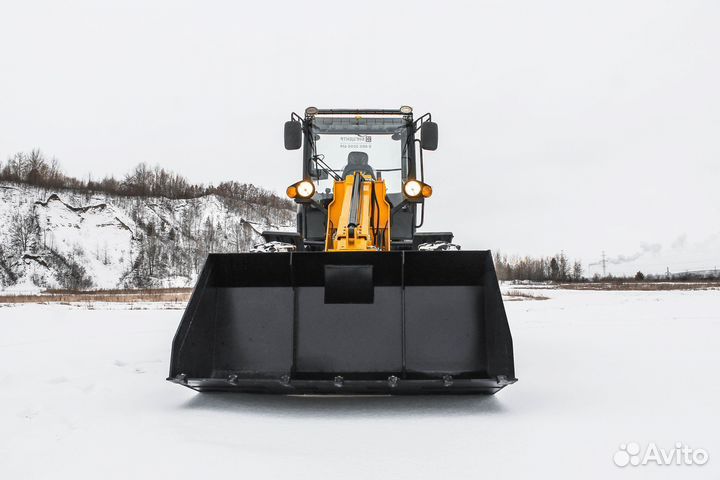 Фронтальный погрузчик Runmax TL872AR, 2023