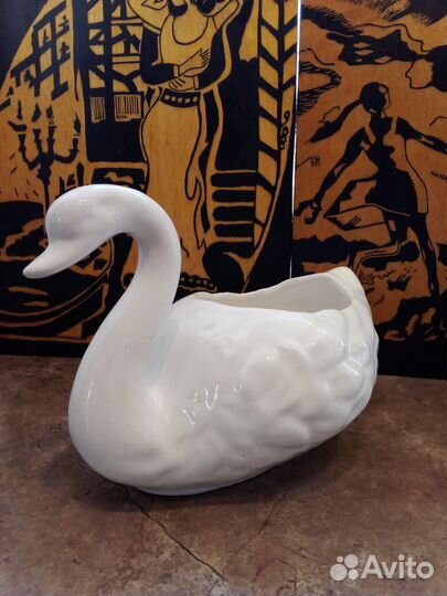 Фарфоровая статуэтка Лебедь, ваза