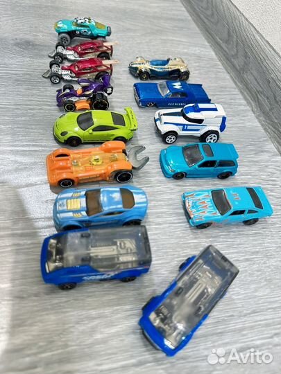 Hot wheels машинки