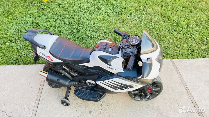 Детский электросамокат и электромотоцикл