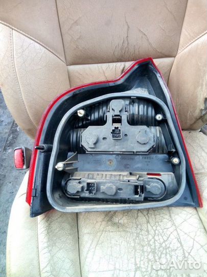 Фонарь задний правый Volvo S80 1998-2003