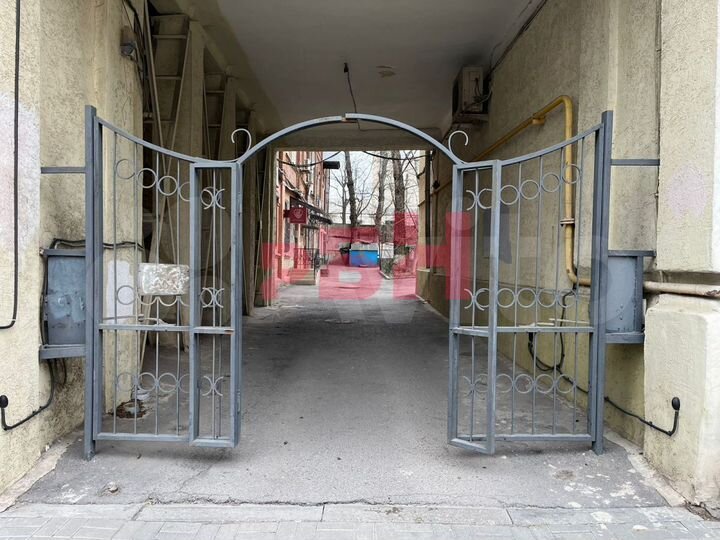 Изолированный офис с ремонтом в Центре 74 м