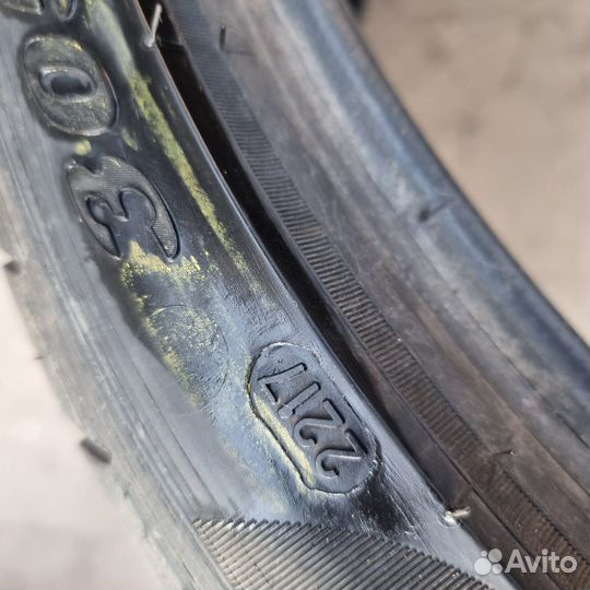 Pirelli P Zero 305/30 R20