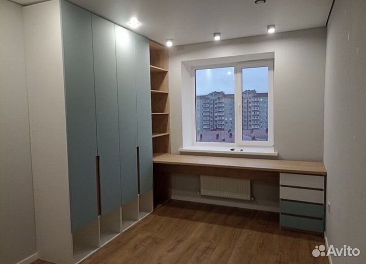 Рабочая зона у окна