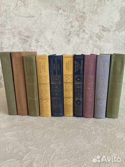 Книги 5 томов серия «Библиотека классики»