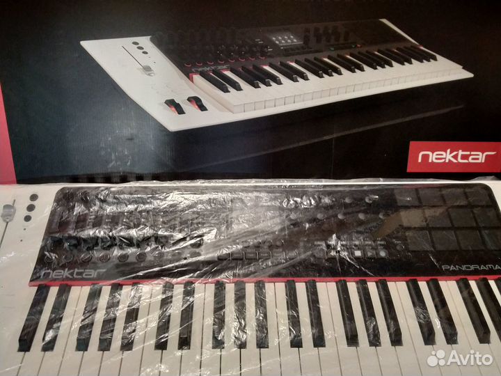 Мидиклавиатура Panorama Nektar P4