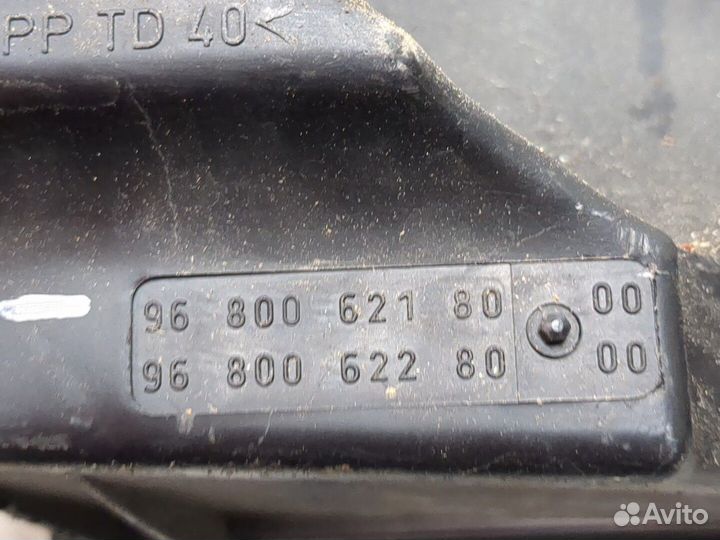 Корпус воздушного фильтра Citroen C2, 2005