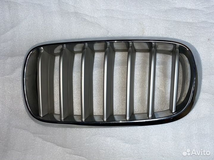 Декоративная решетка левая BMW F15