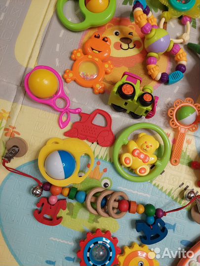 Первые игрушки для малыша + грелка