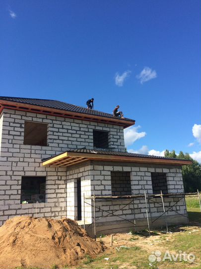 Бригада строителей