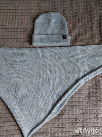 Женская шапка и шарф новые (осень-весна)