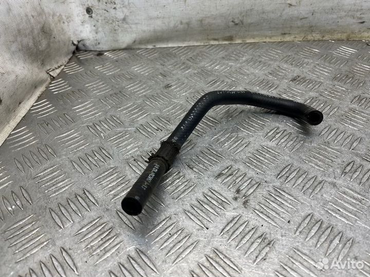 Патрубок системы охлаждения правый Toyota Land