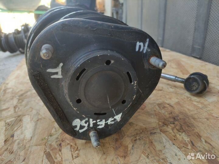 Стойка подвески передняя правая Toyota Blade