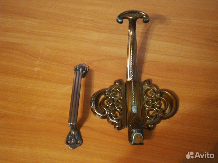 Ручки дверные, мебельные, крючки