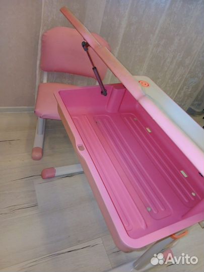 Растущая парта и стул бу