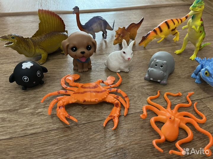 Резиновые игрушки животные динозавры 17 шт