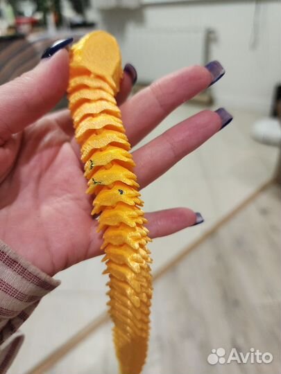 Желтая змея 3Д (есть малюсенький брак)