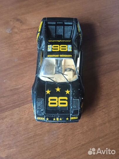 Модель автомобиля Ferrari GTO 1984