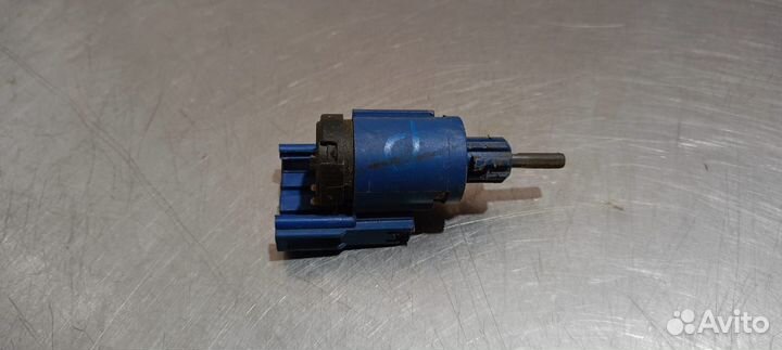 Датчик сцепления 1J0927189E Skoda Oktavia