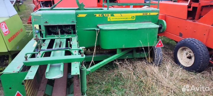 Пресс-подборщик John Deere 342 A, 2000