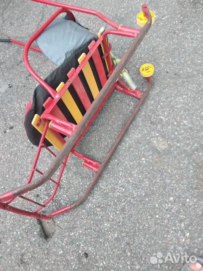 Санки для ребенка с подстилкой на калесах