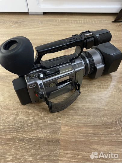 Видеокамера sony DCR-VX2100E