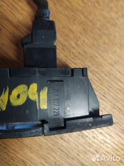 Кнопка антипробуксовочной системы VW Touareg