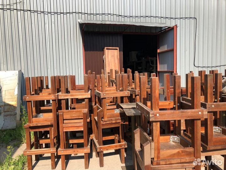 Барный стол и стулья