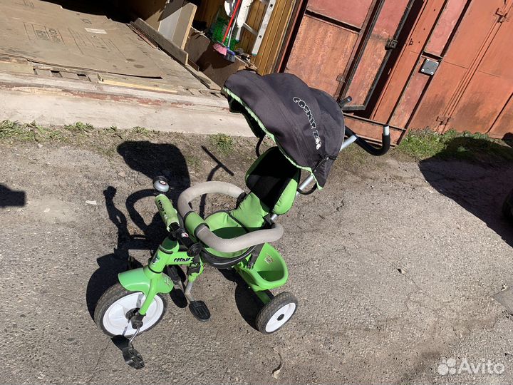 Детский трехколесный велосипед