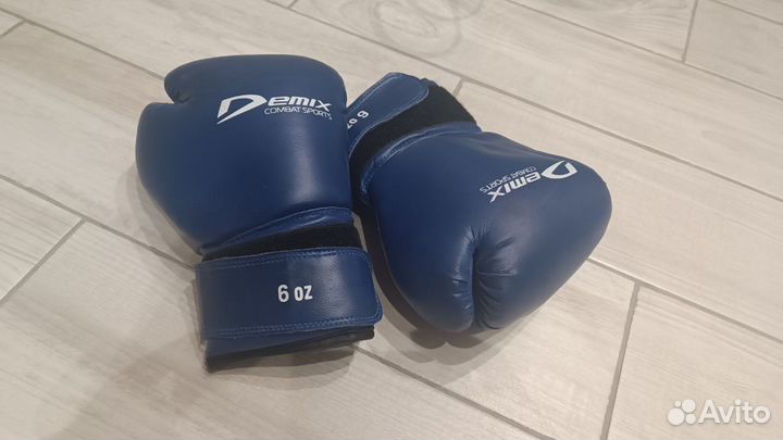 Боксёрские перчатки demix 6oz