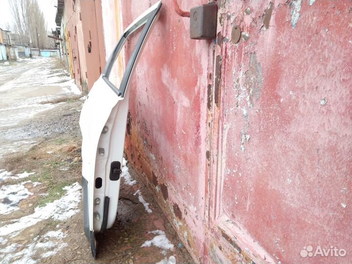 Дверь задняя правая Nissan qashqai j10