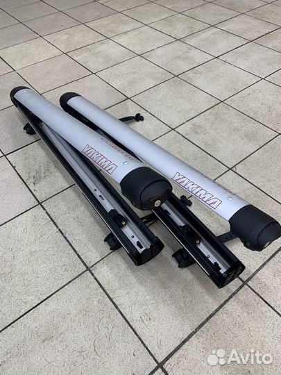 Багажник лыж и сноубордов Yakima FatCat 6 EVO