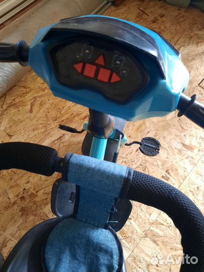 Детский трехколесный велосипед