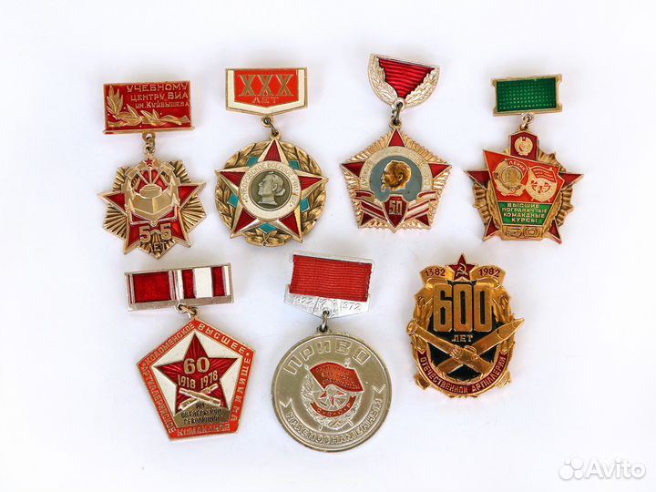 Знаки Военная тематика