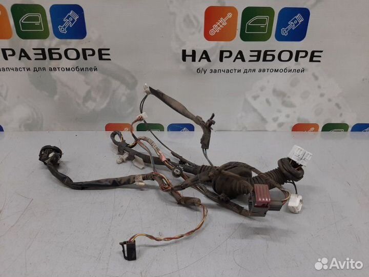 Проводка двери задняя левая Toyota Avensis T250
