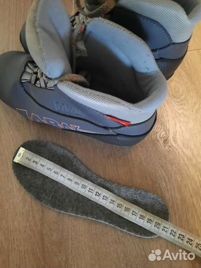 Лыжные ботинки р33