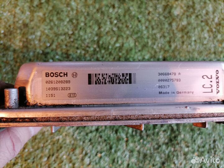 Блок управления двигателем B5254T2 30668478A Volvo