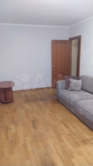 2-к. квартира, 59 м², 5/5 эт.