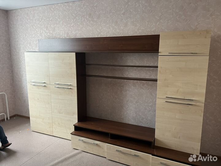 Стенка в гостиную