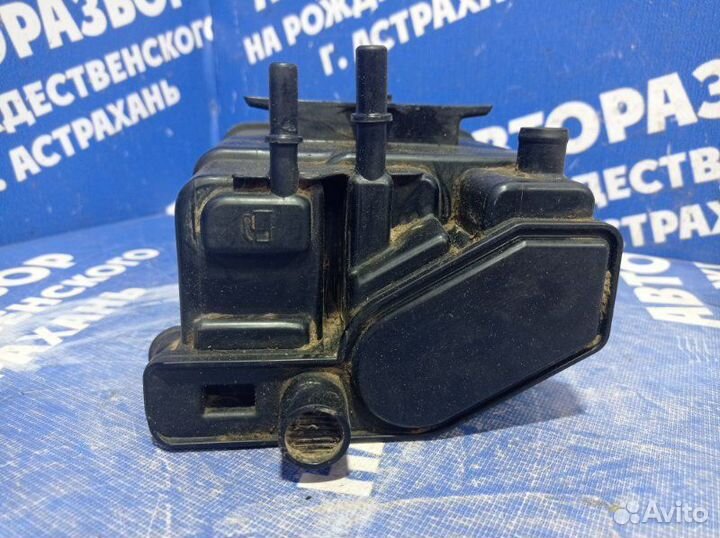 Фильтр топливных паров Opel Astra J хэтчбек 2011