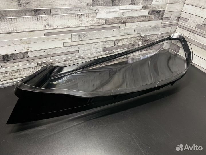 Стекло фар Volkswagen Touareg II рест.(14-18гг.)